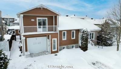 Annonces classees img:preview Grande propri?t? 5 chambres, Bureau / Garage et revenus Lavaltrie