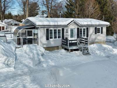 Annonces classees img:preview 3 Chambres, Garage, Solarium Ste-Julienne 